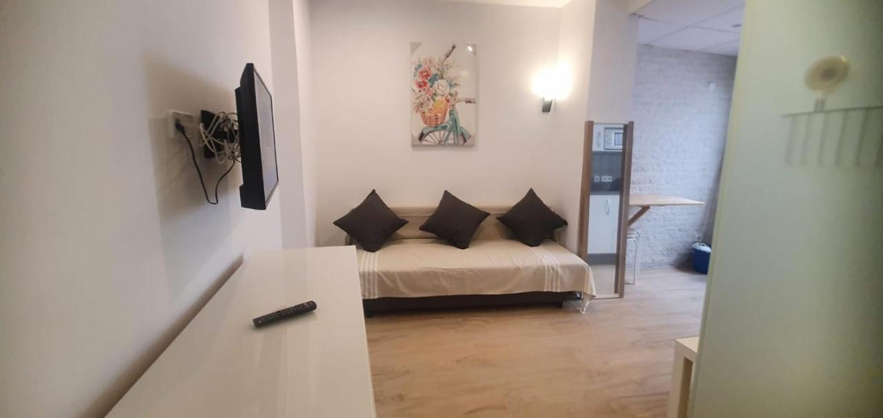 Mini Estudio Sevilla Centro Bagian luar foto